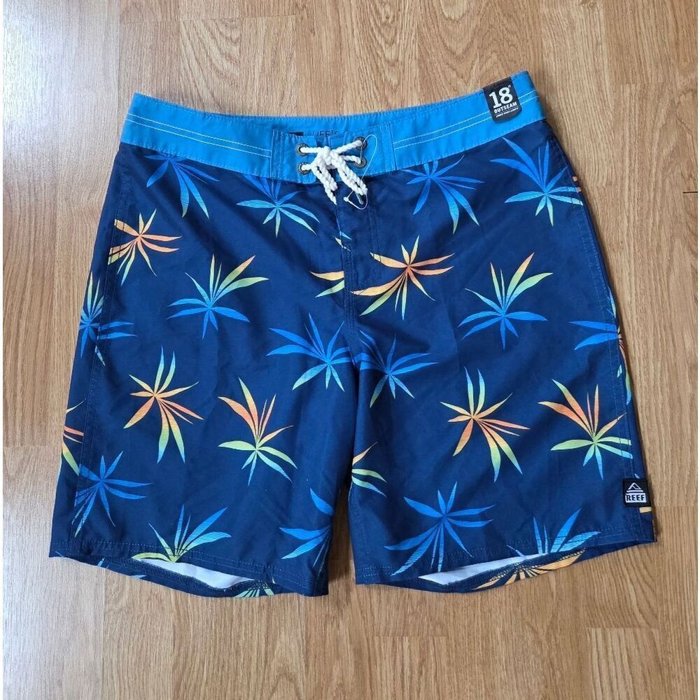Reef 18" Boardshorts Sz 32